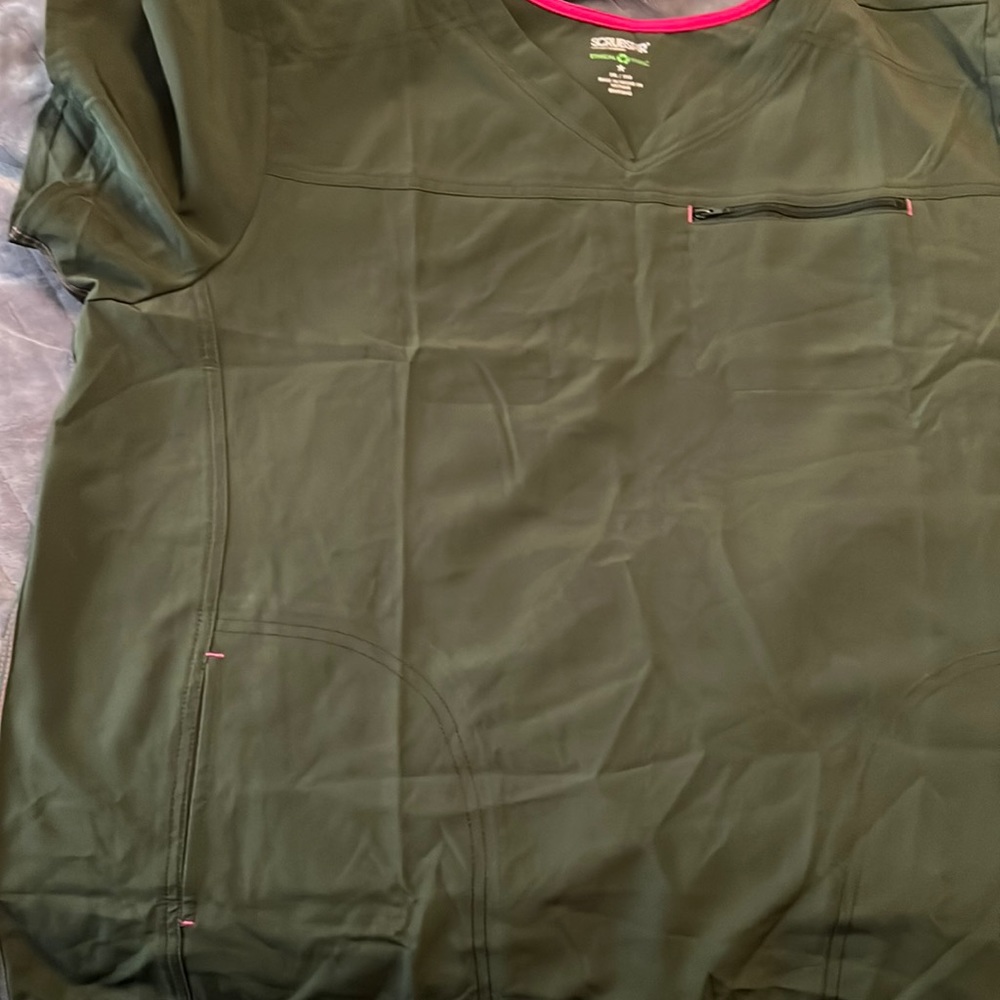 Scrub shirt